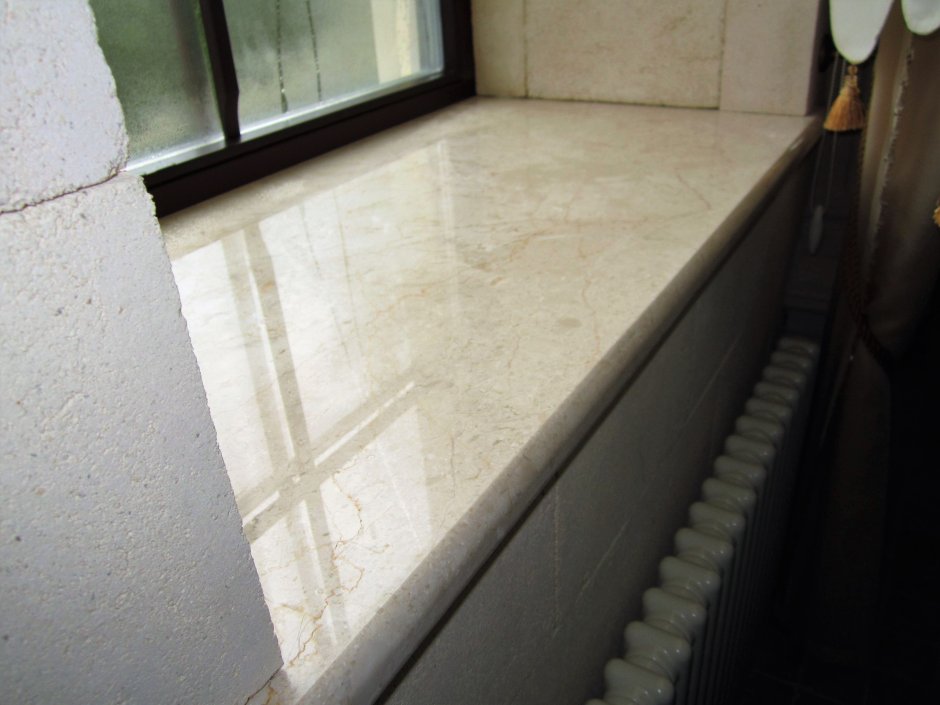 Подоконник и откосы из плитки