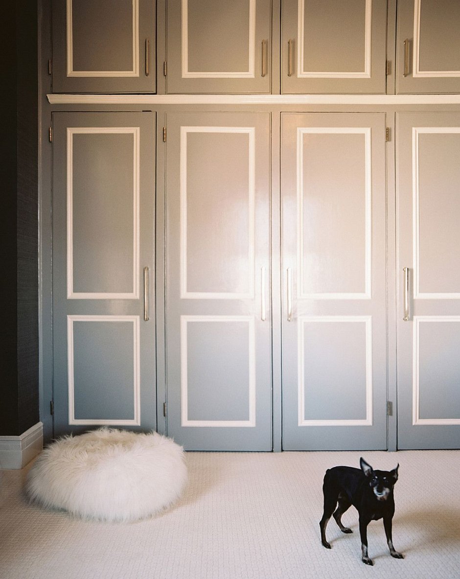 Полосатые двери в интерьере