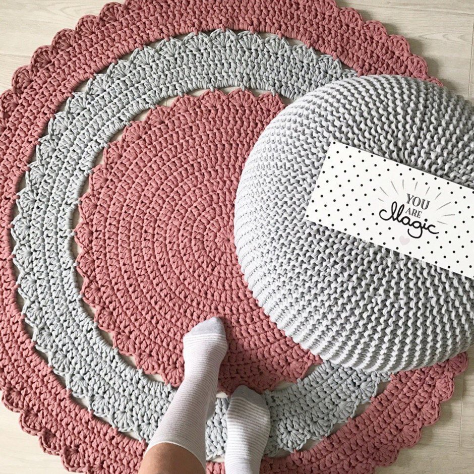 Вязаные круглые коврики крючком