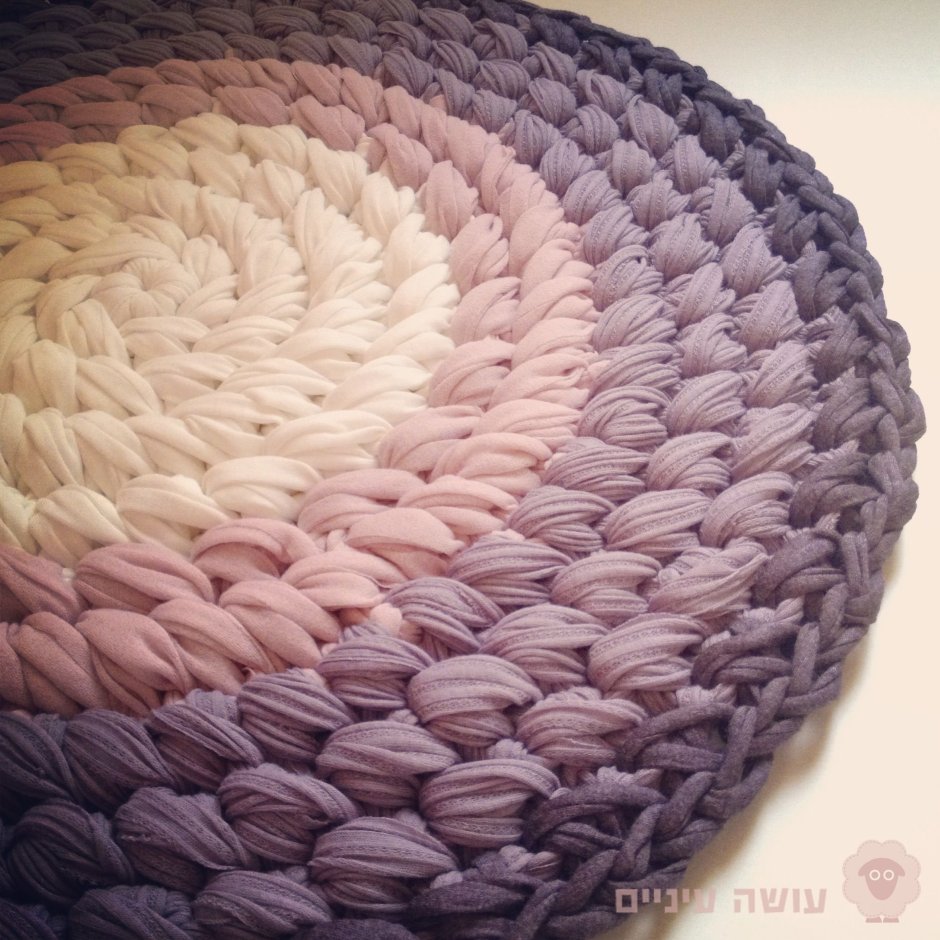 Коврик из трикотажной пряжи