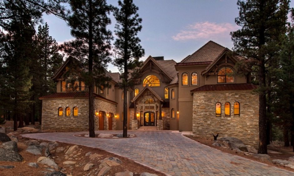 Дома из камня