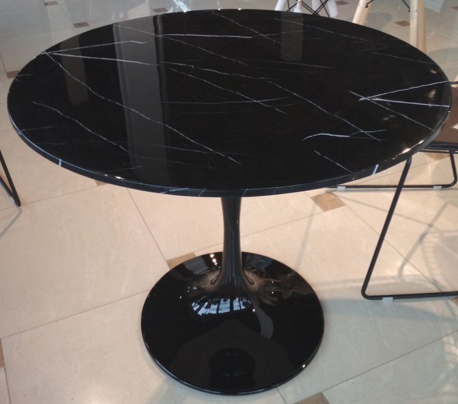 Стильные стулья в столовую