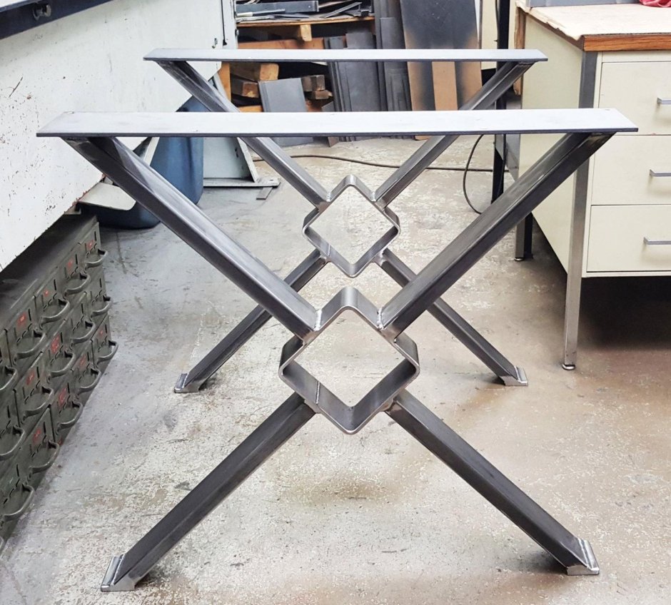 Журнальный стол Костантини Пиетро