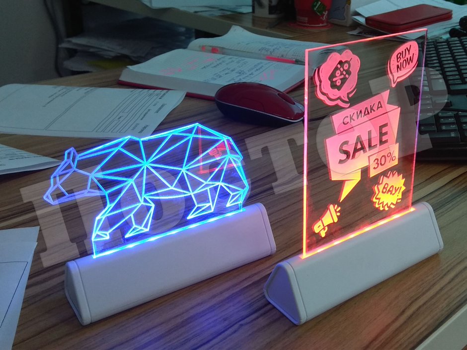 Настольная табличка из оргстекла