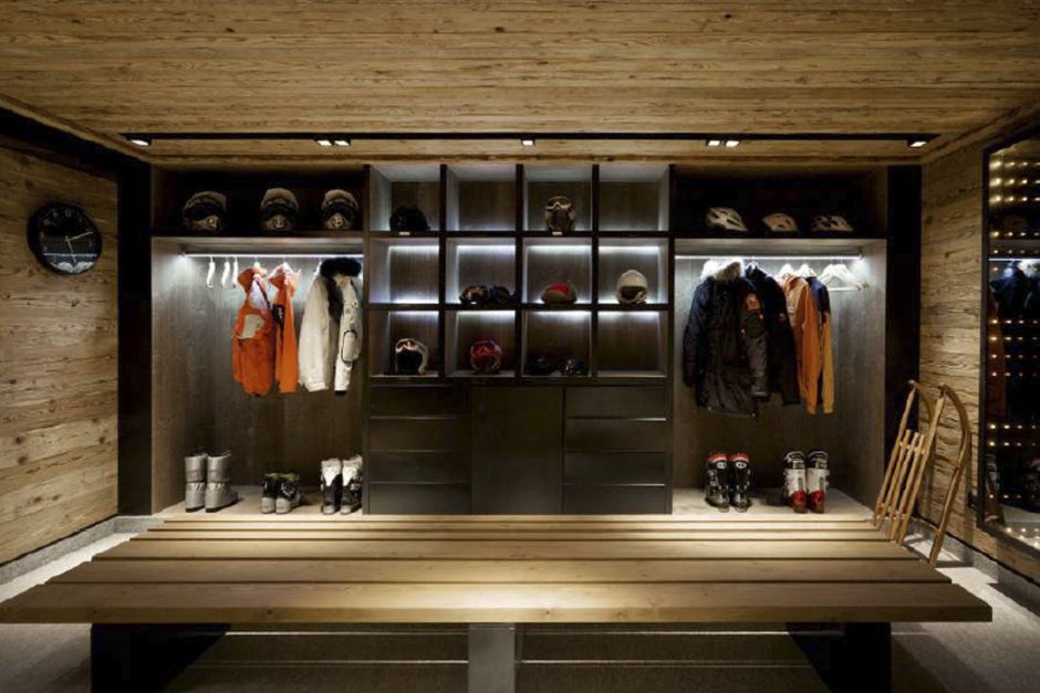 Прихожая в стиле Шале