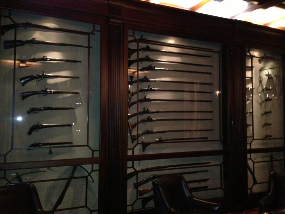 Оружейная комната охотника