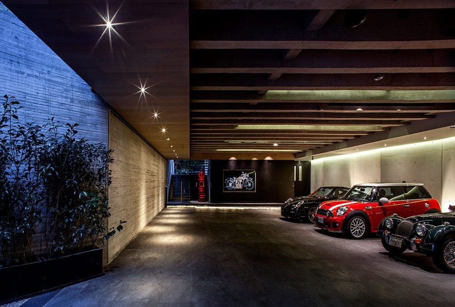 Шикарный гараж