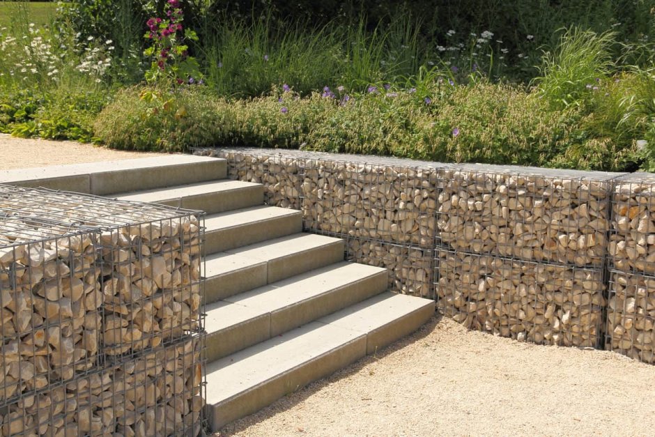 Габионная подпорная стена