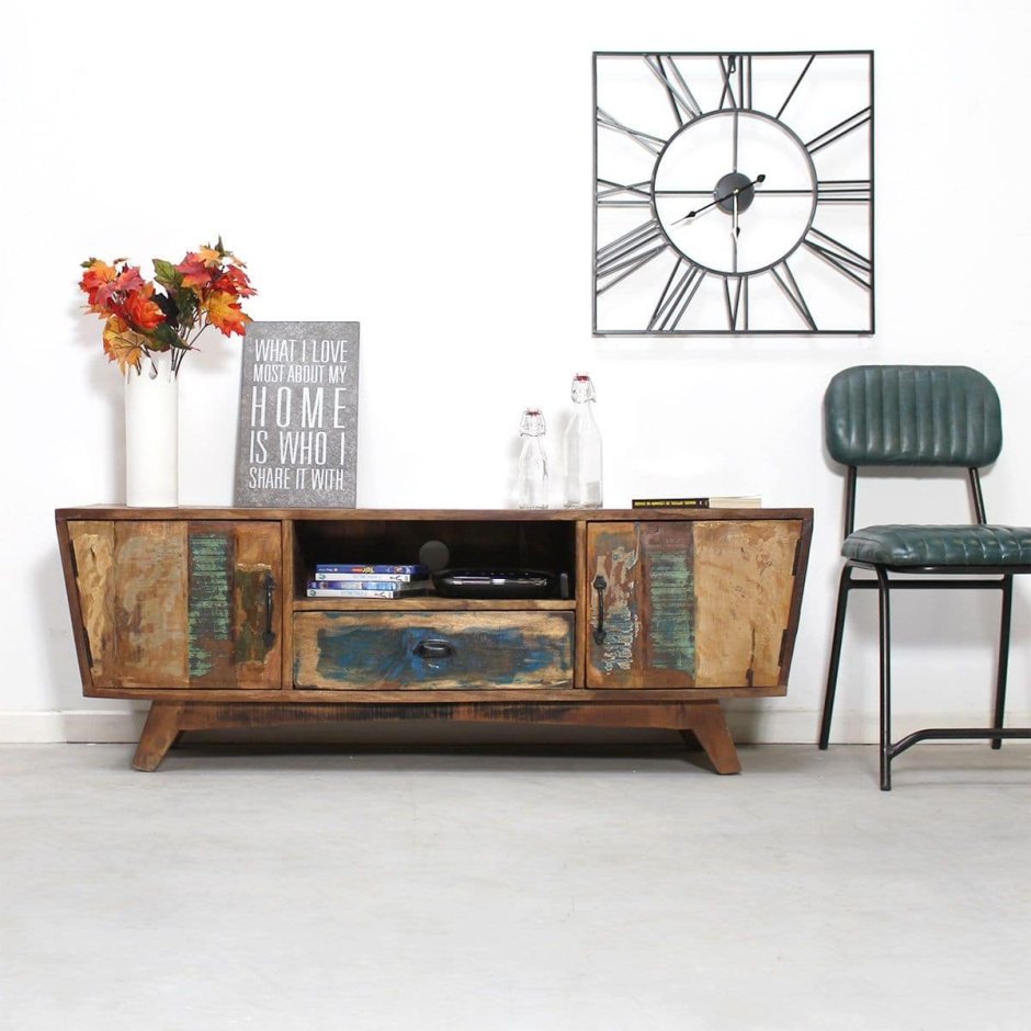 Тумба под телевизор дерево