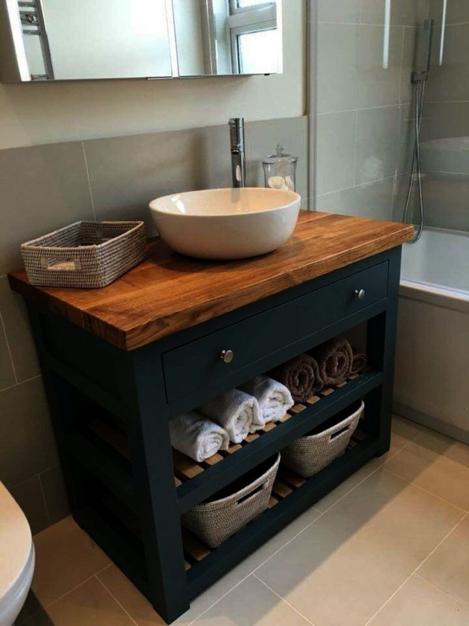 Столешница в ванную из керамогранита с врезным умывальником