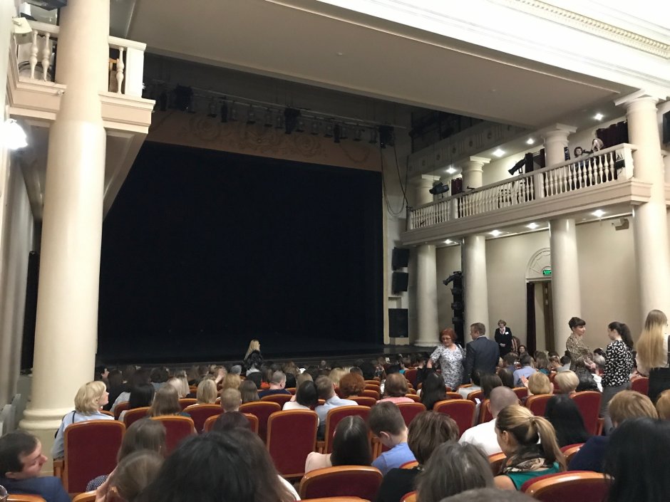 Большой зал красного факела Новосибирск