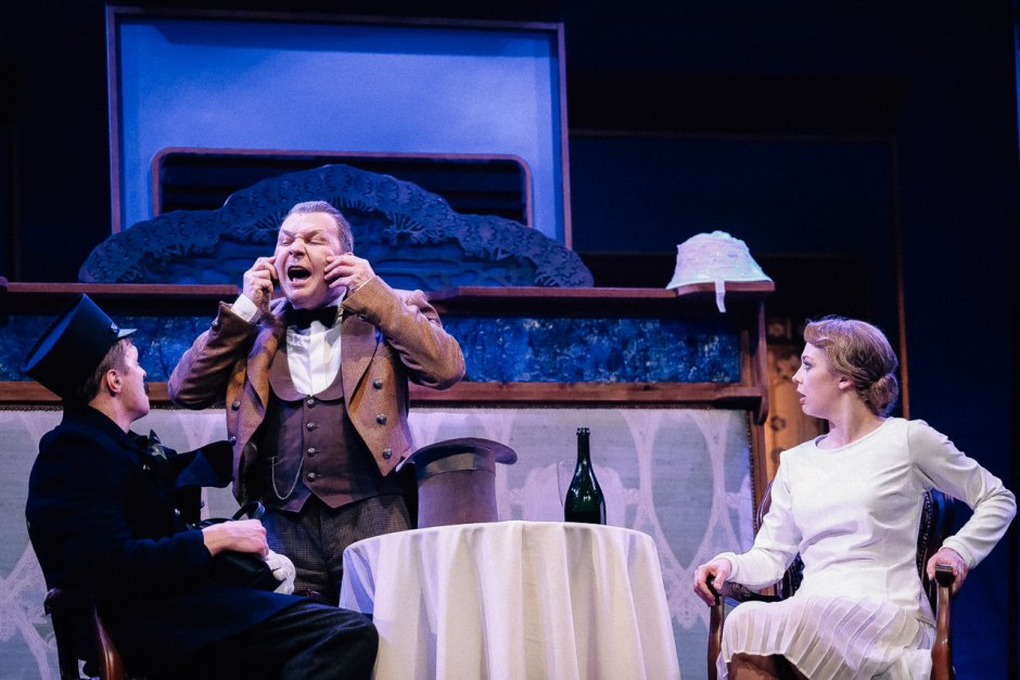 Первые ряды в Красном Факеле