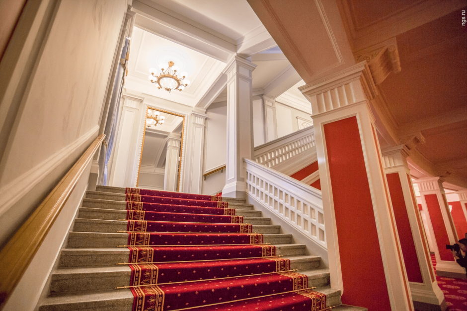 Красный факел Новосибирск зал