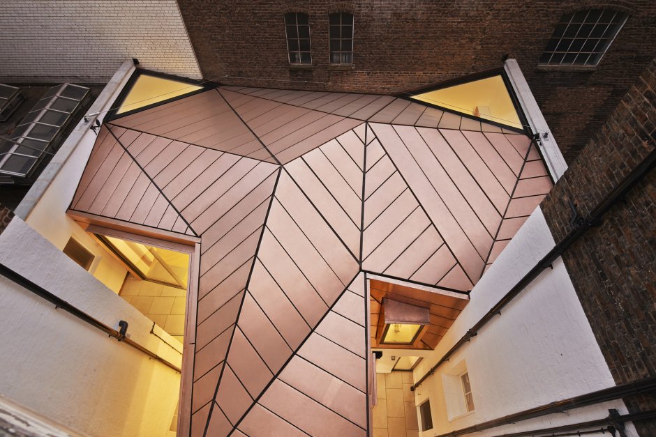 Многоугольная крыша