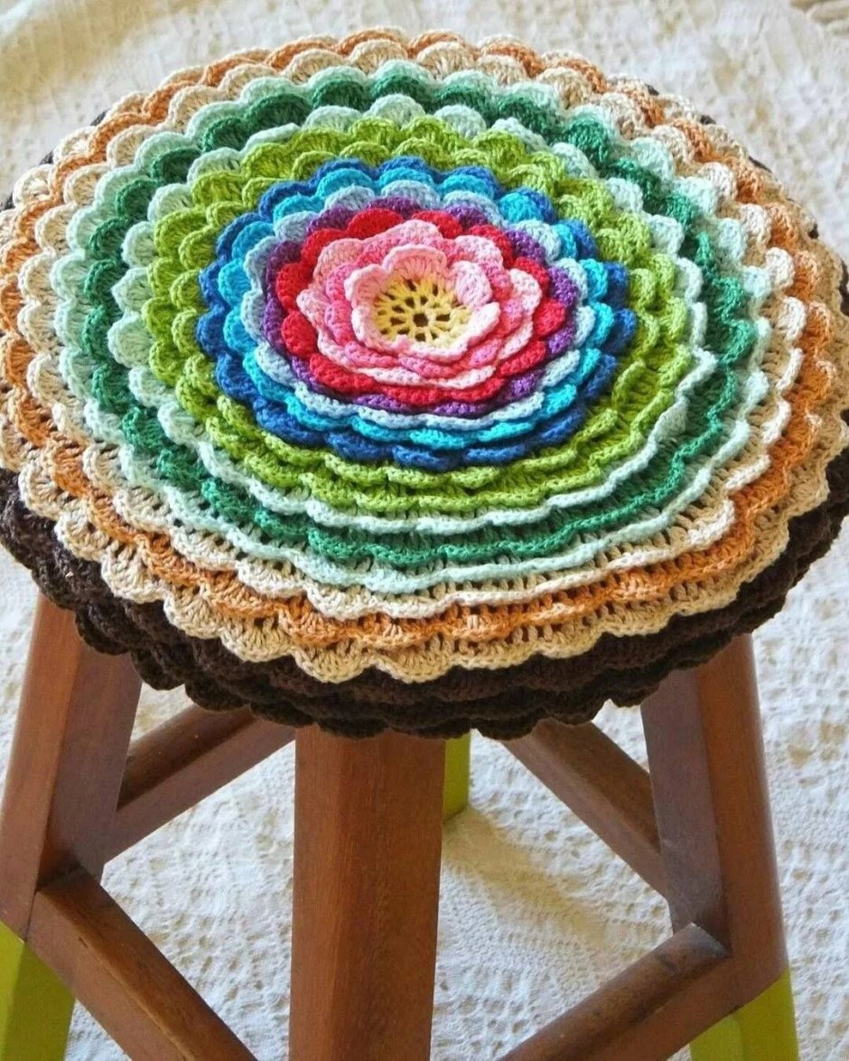 Вязаная сидушка на стул