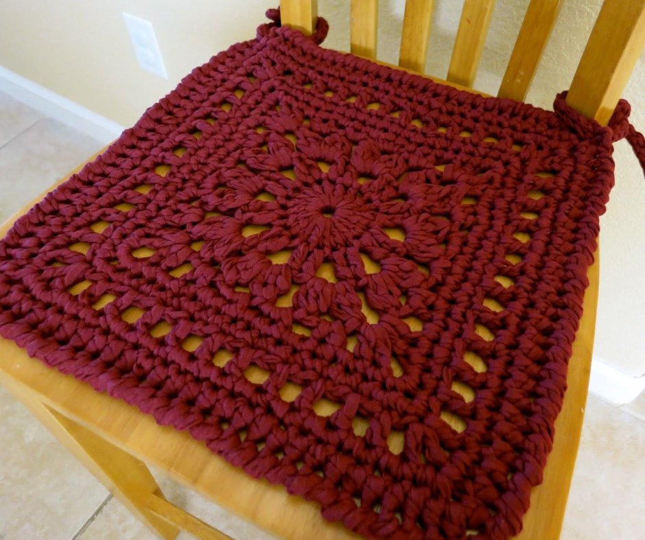 Квадратные коврики на стул