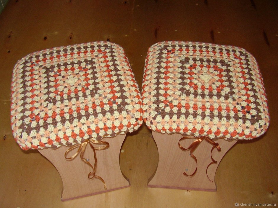 Коврики на стулья и табуреты квадратные