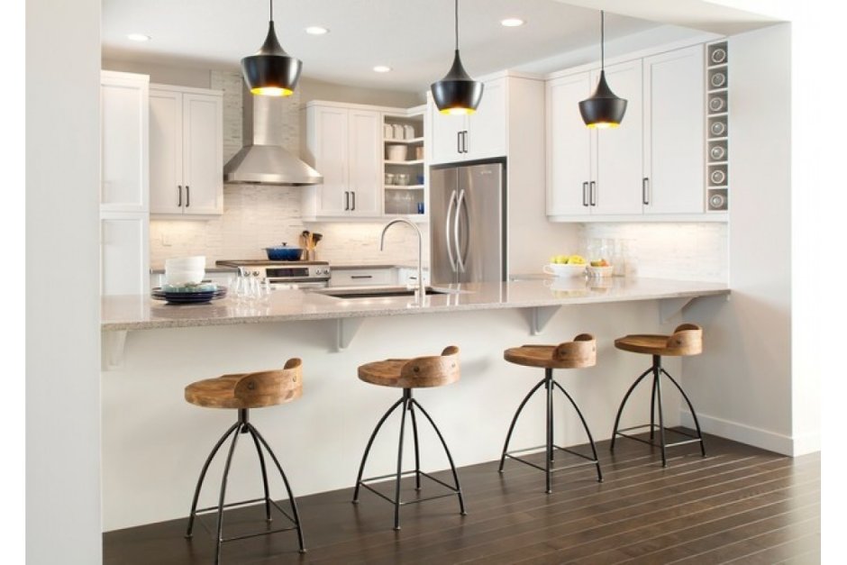 Светильники над барной стойкой