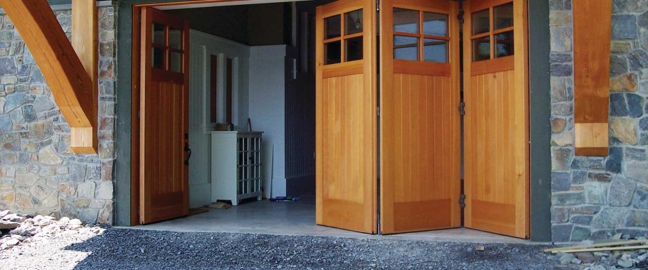 Деревянные гаражные ворота