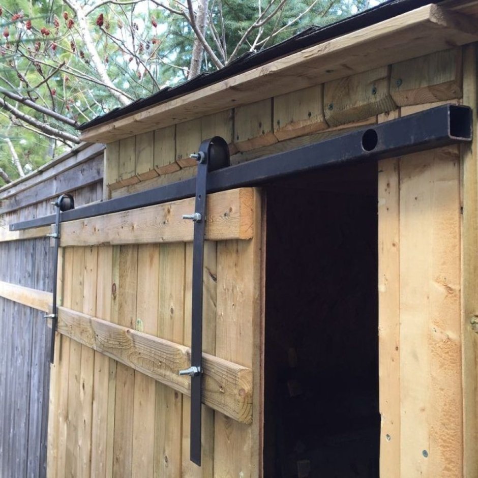 Откатная дверь для хозблока