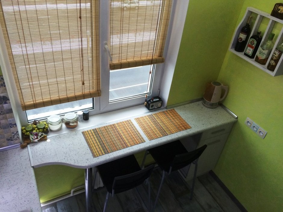 Экран на батарею из ламината