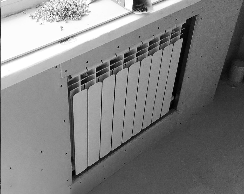 Радиатор отопления на балконе