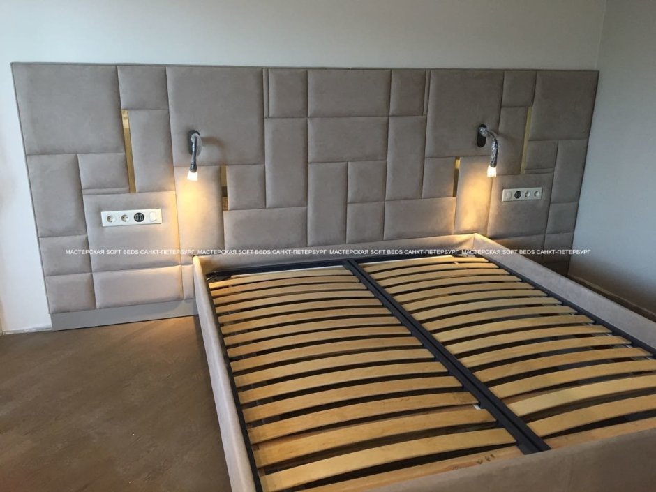 Розетки в мягком изголовье