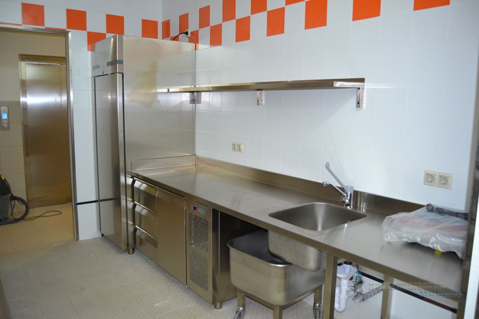 Кухонные гарнитуры из нержавейки