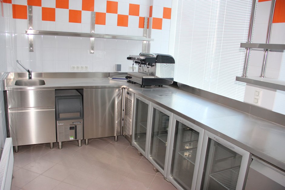 Кухня из нержавейки