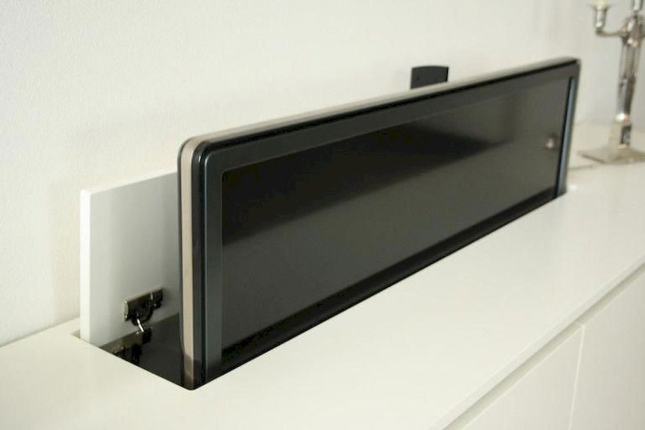 Розетки у прикроватной тумбы