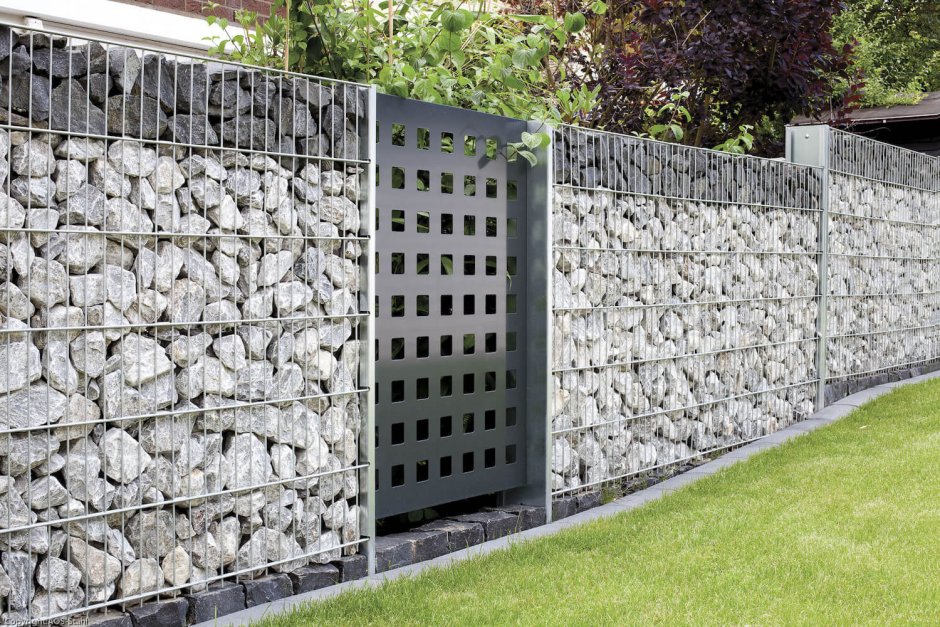 Красивые заборы из шлакоблока