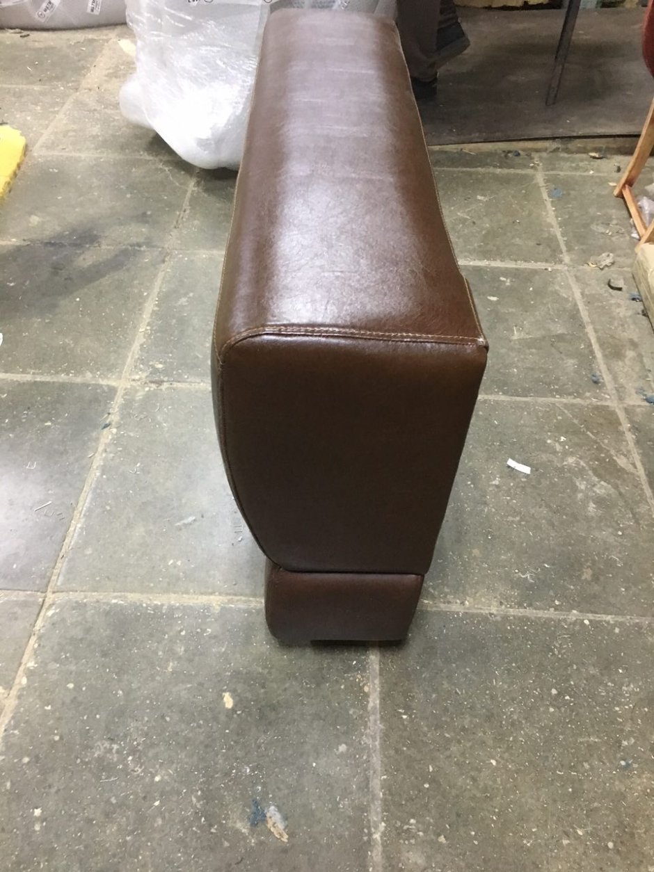 Обтянуть подлокотники дивана