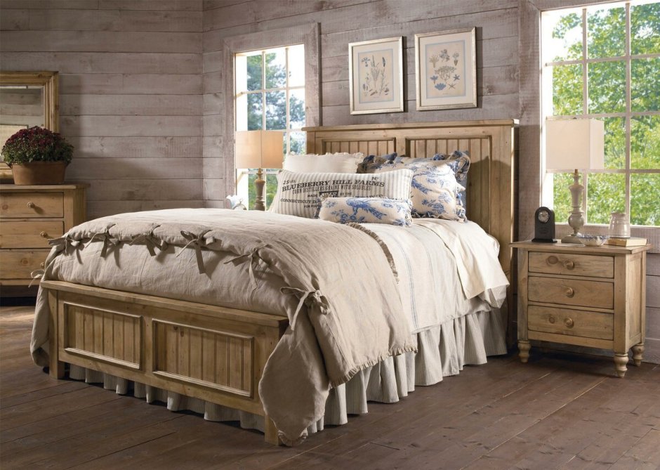 Кровать в деревенском стиле