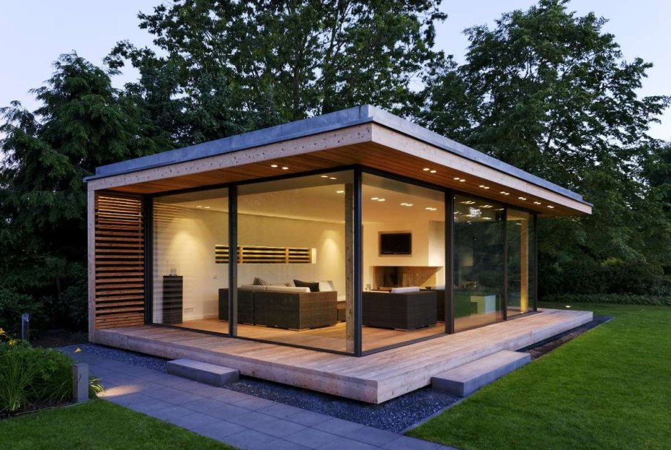 Застекленная беседка