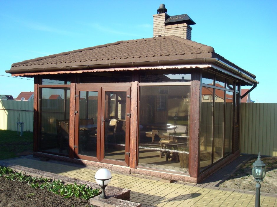 Остекление беседки PROVEDAL