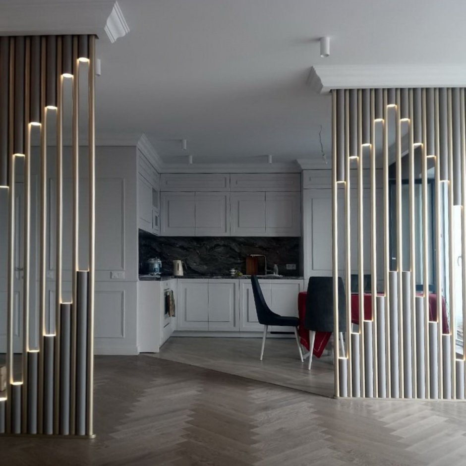 Деревянные рейки в спальне