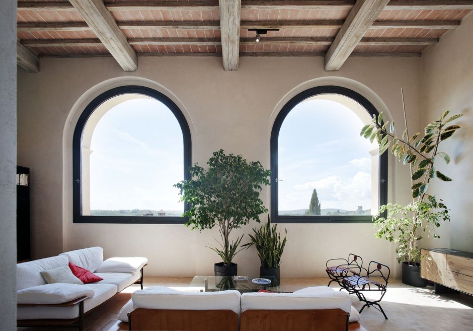 Деревянные окна в интерьере