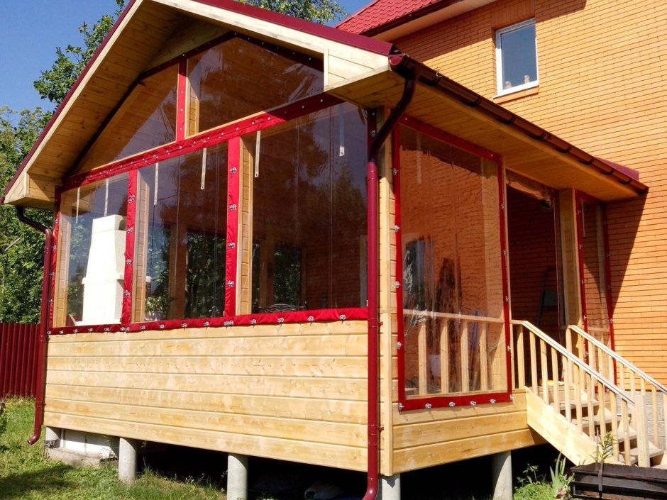 Дачный домик с террасой