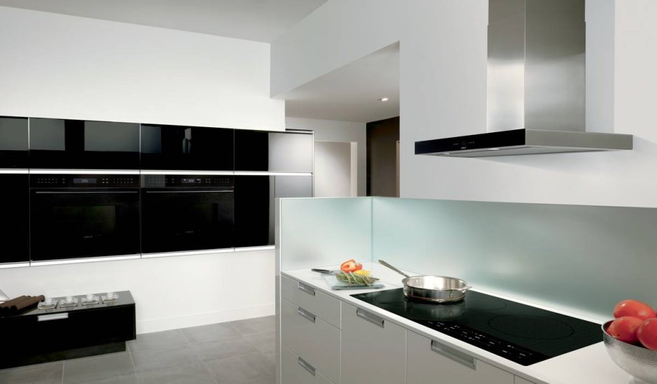 Вытяжка встраиваемая белая