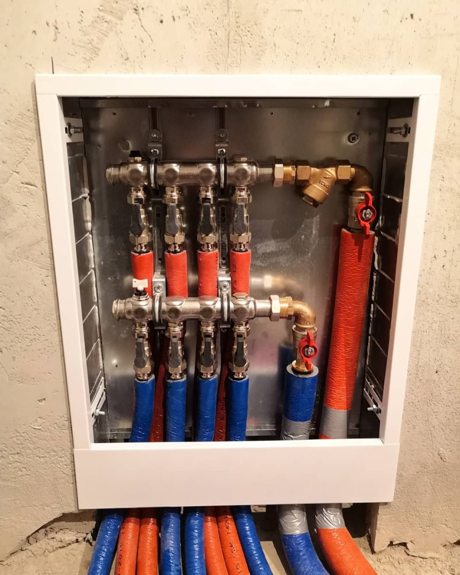 Внутренний коллекторный шкаф ШРВ-4