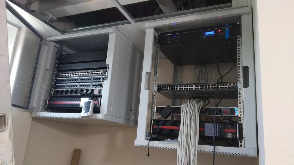 Коммутационный шкаф Krauler 15