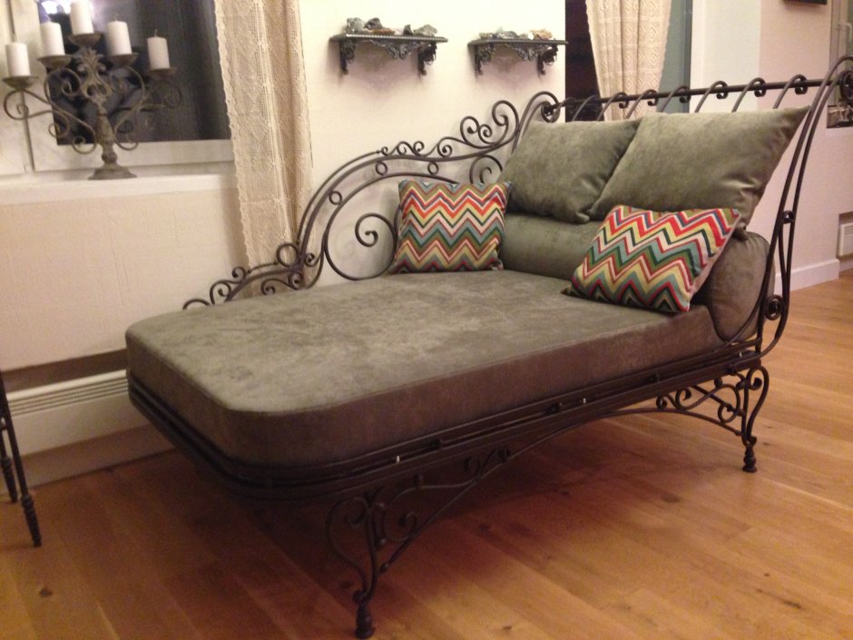 Кованый диван