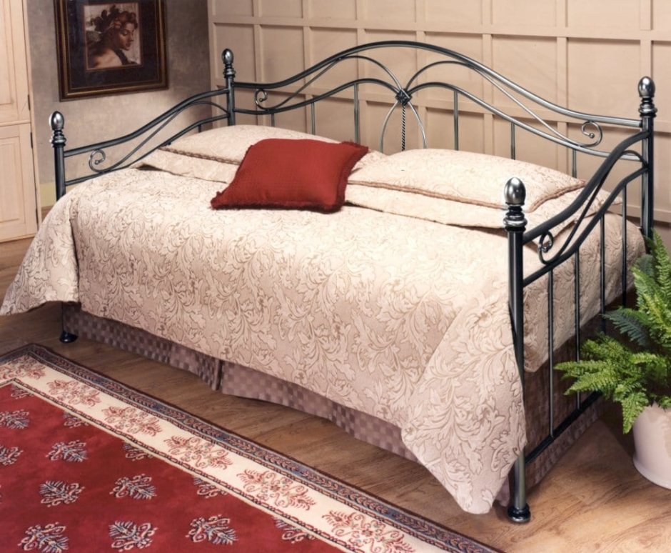 Металлическая кованая кровать диванчиком