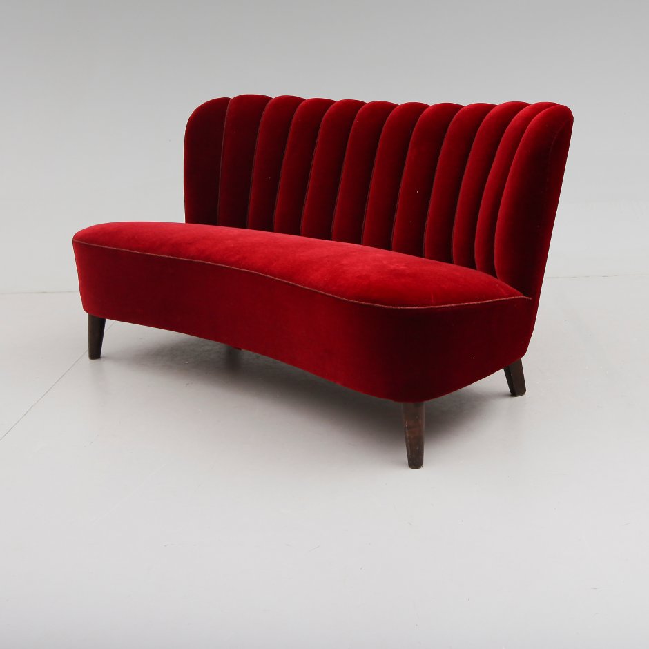 Диван красный в стиле Модерн