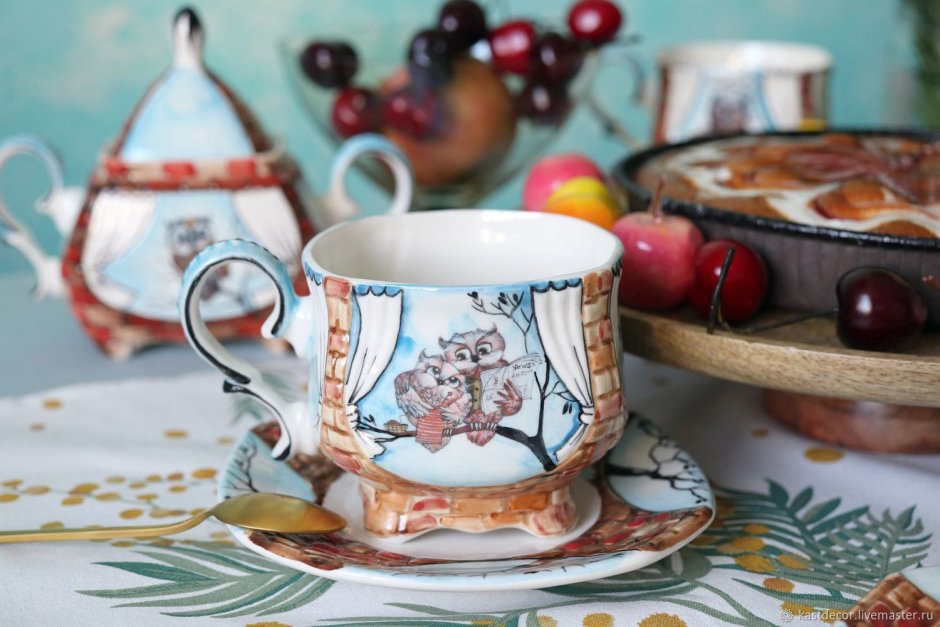 Цветочные узоры на посуде