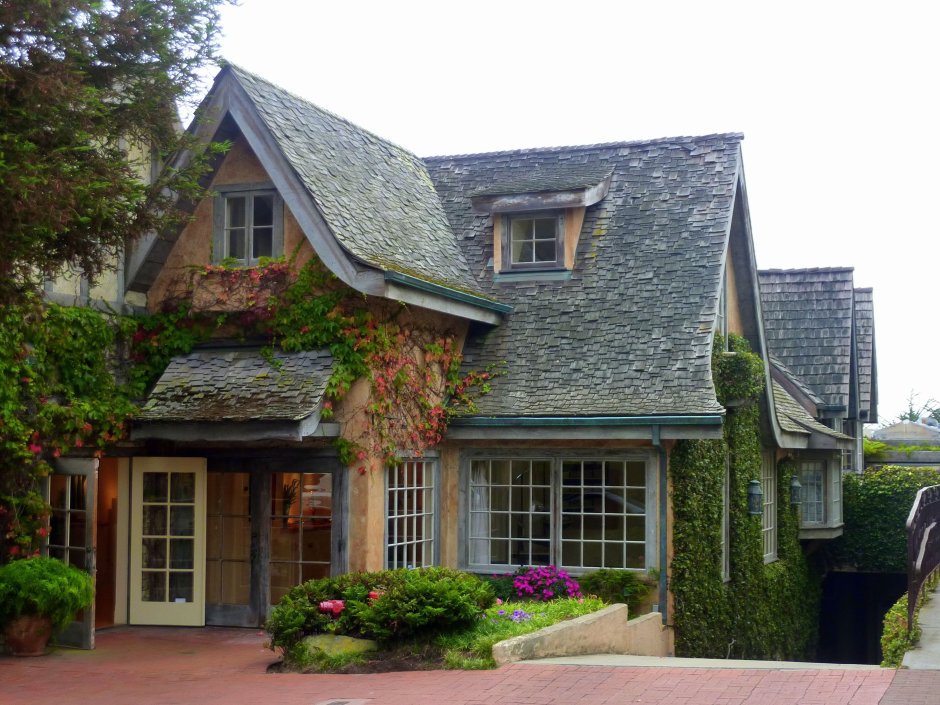Маленький домик в стиле Тюдор