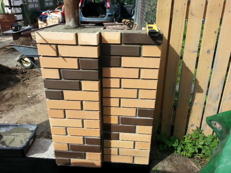 Столбы из кирпича