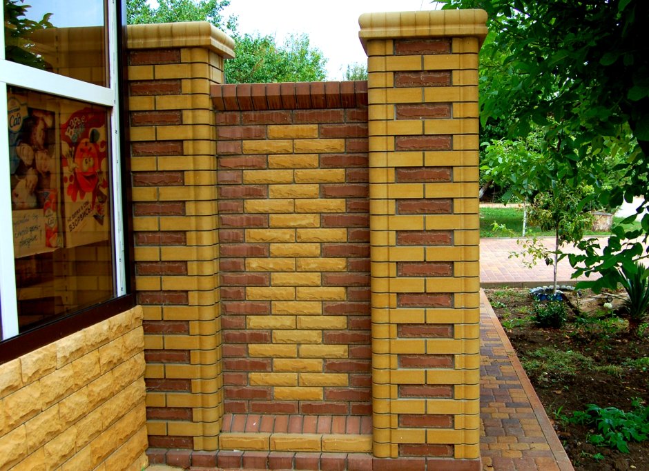 Столбы из кирпича
