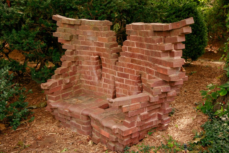 Скамейка из кирпича