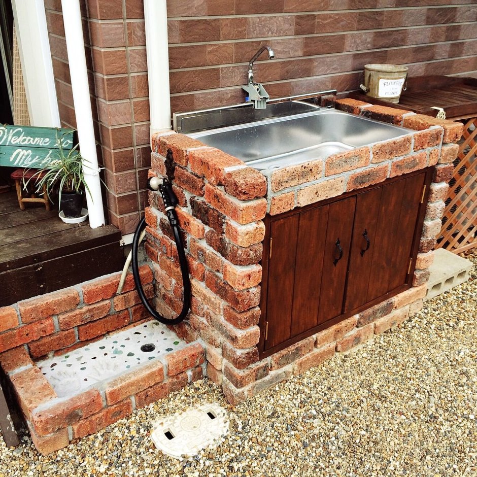 Мойка из кирпича